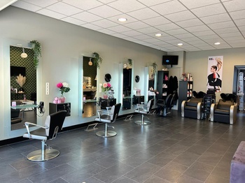 Blush & Blow hair and beauty, Rotterdam