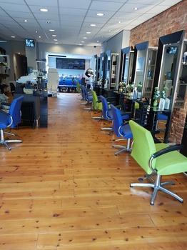 NAA Grace's hairstyling & beautycenter / Slenderstudio, Rotterdam